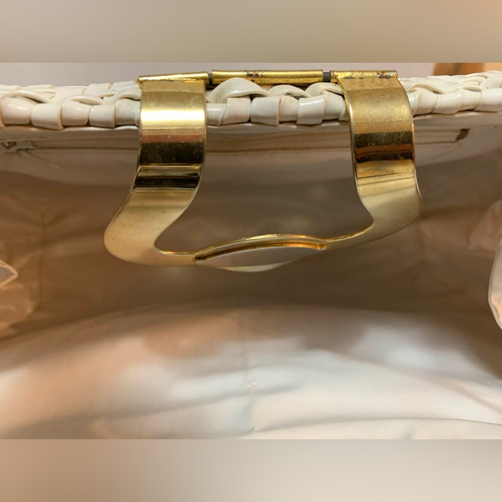 Vintage 1950s White and Gold Wicker Handbag - Picture 7 of 15